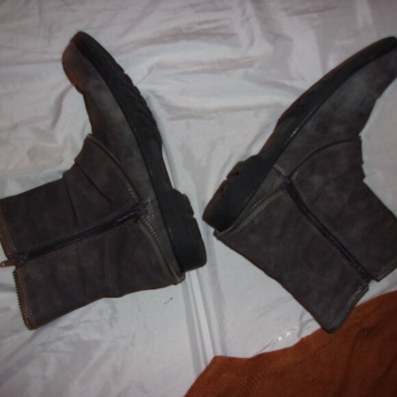 womens size 81/2 gray ankle shoes boots eight half 8.5 winter fall heels - Picture 4 of 6